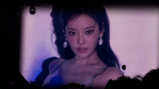 宁艺卓澳门场solo舞台新衣服新造型！！！！