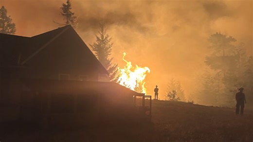 'Fire right up to their doorstep': Crews battle Wesley Ridge fire that approached homes