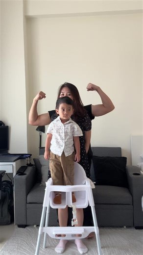 ‏Our little nonchalant SpongeBob 🤣 #theplatonfam
