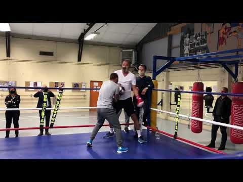 Édouard Philippe boxe avec Georges « Tino » Ory à Angers