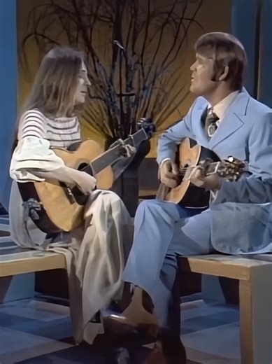 Judy Collins and Glen Campbell Perform 'Four Strong Winds'