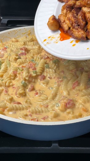 Cheesy Rotel Chicken Pasta 😮‍💨🔥. #dinnerinspo #easyrecipes #chicken #pasta #Rotel #easyrecipes #weeknightdinner #dinner #food | Whatsmomcookin