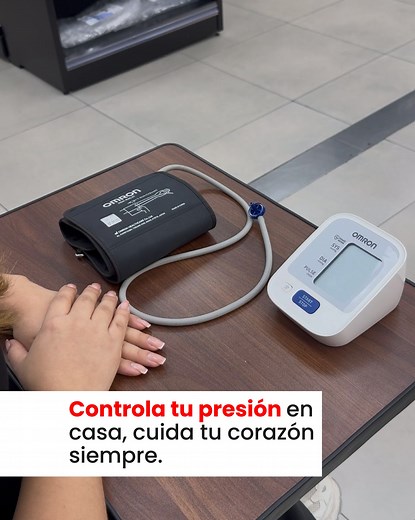 💙 El cuidado de tu salud empieza con medir tu presión. Con un tensiómetro digital, obtén resultados rápidos, precisos y desde casa. 📍 Disponible en nuestras 25 sucursales Electrolab Medic. 👉 Cuida tu corazón cada día. | Electrolab Medic