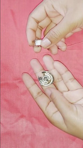 sewingtips//How do I insert the bobbin case into the machine?