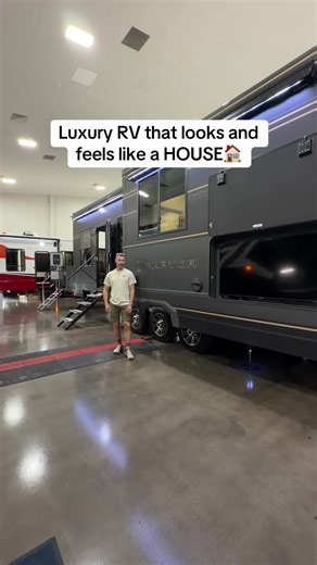 Exploring the Keystone Raptor 441HB Luxury RV