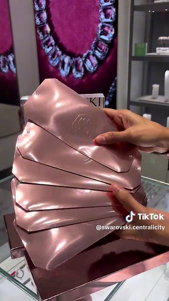 Exclusive New Year Packets with Swarovski Purchase