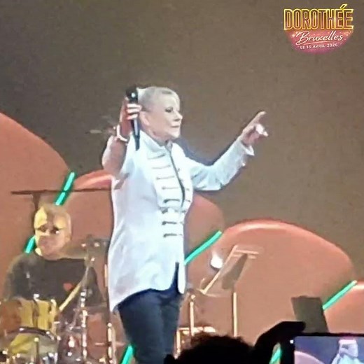 🎤 Dorothée – Vive les vacances à Bruxelles 🌴🔥 #Dorothée #Concert