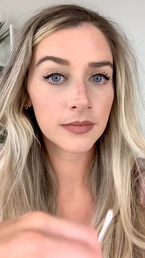 Full vid on YT! #wingedliner #wingedlinertutorial #minitutorials #alwayslearning #learnfromme #makeuptutorial #wingedeyeliner #beautyhacks #makeup