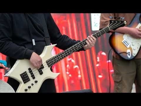 Buddy Guy - Red House (bass backing track)