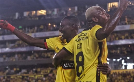 Barcelona SC vence a Emelec en la Noche Amarilla 2025
