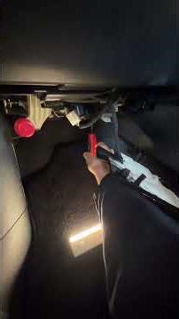 車のエアコンから異音