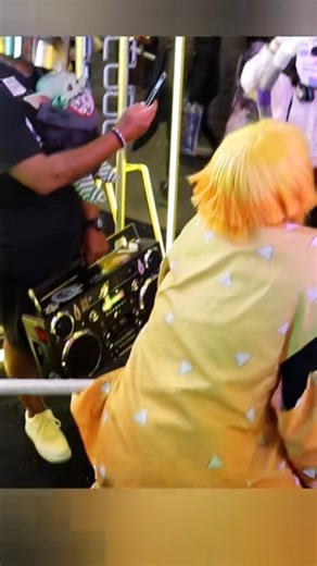 21K views · 926 reactions | Zenitsu twerks RESPECTFULLY  #anime #demonslayer #kimetsunoyaiba #zenitsu | Wholewheatpete | Facebook