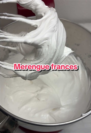 Te aseguro que no te sabes estos tres tips para hacer merengue francés No hay nada en esta vida, como un buen merengue francés con este tipo de merengues puedes hacer desde Pavlova hasta merengues individuales o postres ¿Te interesa aprender a hacer otro tipo de merengues o aprender a hacer pavlova? #q#quedadelidelip#pavlovam#merenguem#merenguefrances