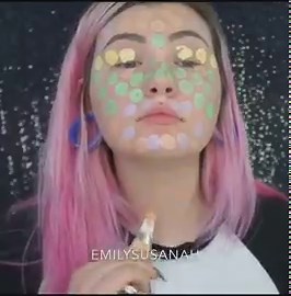 Clown Contouring! Hard Candy cushion wonder corrector Max Factor stick foundation Hard Candy bronzer Too Faced sweet peach palette Tattoo Junkee Cosmetics liquid liner Huda Beauty 3D highlighter in pink sands Huda Beauty Lashes in Scarlett and liquid lipstick in bombshell Kylie Cosmetics x Kim Kardashian lipstick in Kimberly By: @emilysusanah | HYGO Pretty