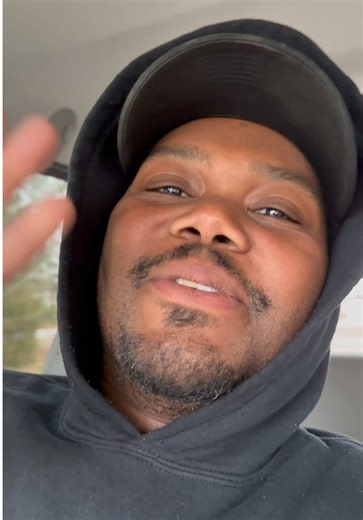 You guys take a guess of what the top speed is on this Cummins turbo diesel F650 super truck comment below first right answer will be entered into our newest giveaway #f650 #supertruck #fordtrucks