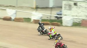 Highlights from former AMA Pro Flat Track #26 Steve Beattie's win, edging out Don Taylor, in Flat Track Canada's season opener at Woodstock, Ontario, CANADA yesterday 󾓹 Outlaw Productions | Flat Track Live