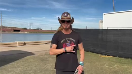 Bret Michaels talks about his love of baseball at Extra Innings Festival
