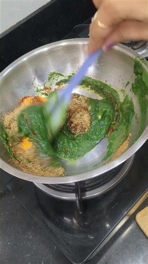 Healthy Palak Khichdi in Just 1 Minute!"💚