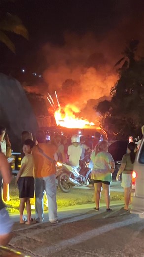 A N E T H Z | Sunog diri sa Estaca Minolos Barili, traffic kaayu . Amping sa tanan , wala rami nidool kay cgeg buto2x jud . Ugdaw jud ang uban display... | Instagram