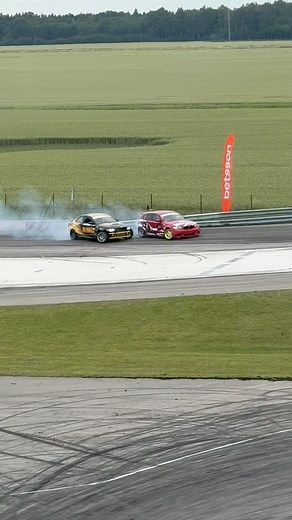 Pradedam antrą Betsson Drift Camp#2 dieną iš @storent_lithuania keltuvo! | Red Helmet