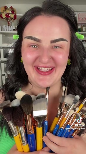 🤩 @Mikayla Nogueira has incredible makeup skills to go along with her marvelously fun personality. After the wonderful @AvonnaSunshine went viral with her post about our Double Dome Blender brush and sold us out. Hundreds of people tagged Mikayla to try it out. We were curious to know what she thought and if we could gain her approval, so we sent her some brushes to test. Thank you for your kind words; sending you lots of love! 💛 #BdelliumTools #MakeupBrushes #Mikaylanogueira