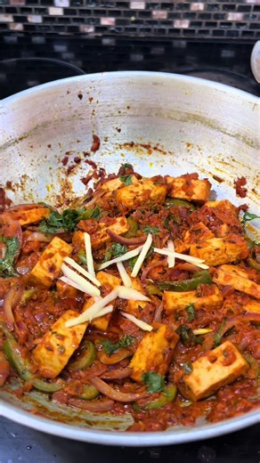 This Tofu Tikka Masala is the perfect plant-based twist on a classic favorite. Soft tofu cubes simmered in a bold tomato, garlic, ginger, and aromatic spice gravy — every bite is comforting and delicious. It’s protein-rich, completely vegetarian, and perfect with naan, roti, or steamed basmati rice. A great option for anyone looking for a flavorful meat-free meal without compromising taste. Save this recipe and try it for your next dinner! 🍛✨ Tofu tikka masala, vegetarian curry, plant based din