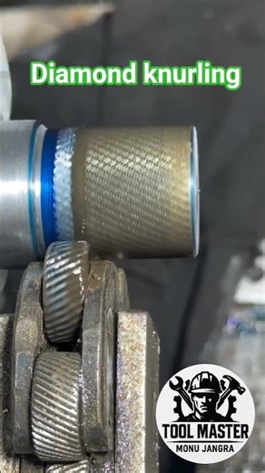 Diamond knurling at lathe machine / Lathe machine par knurling kaise kre ‪@Toolmaster-Monujangra‬