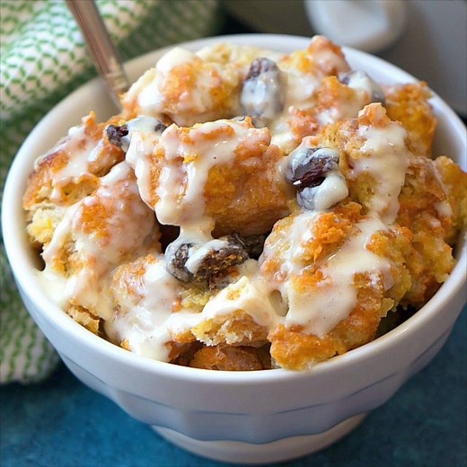 83K views · 123 reactions | {Fall Favorite} - Crockpot Pumpkin Bread Pudding! Recipe: https://goo.gl/nFvSny | The Typical Mom | Facebook