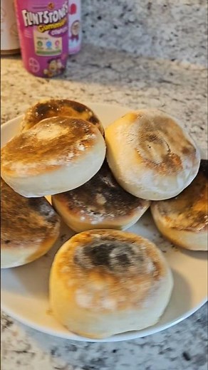 English muffins #englishmuffins #bread #breadrecipes #breadrecipe #breakfastideas #breakfastrecipe