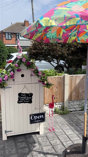 Delicious Weekend Treats at Pink Flamingo Cake Shed