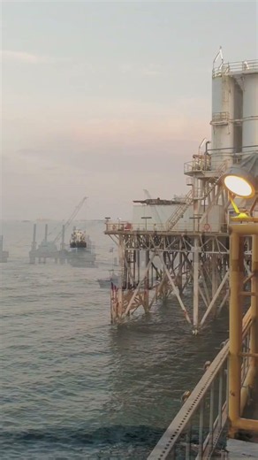 Inside an Offshore Oil Rig! 🌊🛢️ #mechanicalengineering #education #automobile
