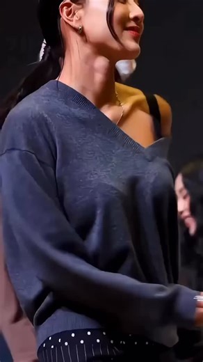 Sheeesh on Instagram: "Jihyo"