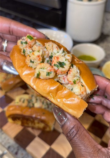 Easy Lobster Roll Recipe: Restaurant Quality at Home