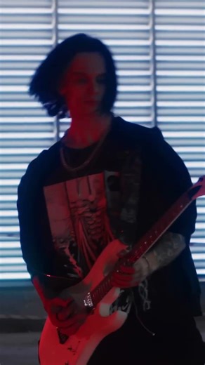 Clean guitar riffs 🖤