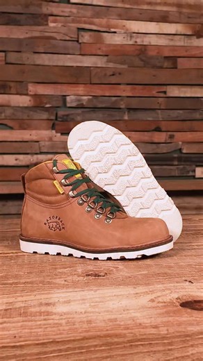 1 Minute Snippet of How our Composite Toe Cap Razorback is made ⚒️ The full How It’s Made Video Now Live on YouTube🔴 #MyJimGreens #JimGreen #HowItsMade | Jim Green Footwear