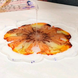 275K views · 6.5K reactions | This alcohol ink and resin vase didn't come out quite as planned but I still love it :) | Mixed Media Girl | Facebook