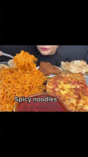 ASMR EATING SPICY NOODLES,CHICKENLEGPIECE,PIZZA,CHILLI GARLIC MOMO‪@SpiceASMR‬ #mukbang#asmr#food