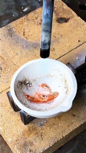 Damaged Gold Jewelry Gets a Stunning Second Life #transformation #goldjewelry #diy