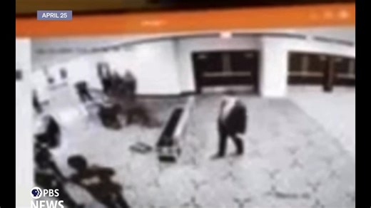 I’ve slowed this video down so you can see Secret Service discharging their weapons.If this individual ran a Marine checkpoint with a shotgun — with just 2 Marines stationed there — he’d have been Swiss cheese.How did a dozen @SecretService agents miss this guy, completely???