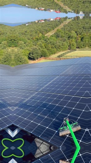 A quick peek at what we do👀#softwashing #powerwashing #skidlife #windowcleaning #americanwashsystems