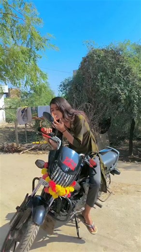 Jyoti Chauhan on Instagram: "😅😅"