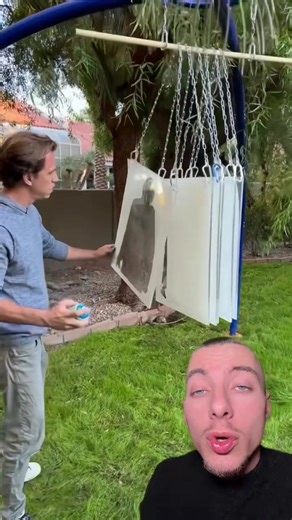 Ce mec crée une peinture sur des plaques en verre ! #travaux #diy #construction #maison #react