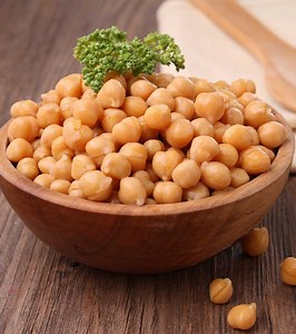 Chickpeas For Babies: Guide To Nutrition, Safety & Recipes
