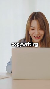 Looking to make a career for yourself as a copywriter? Here’s some handy tips to get you started! ✍🏼 • #onlinecourses #courses #copywriting #copywritingtips #copywritersofinstagram #learnonline #distancelearning #writingtips #careerboost | College of Media and Publishing