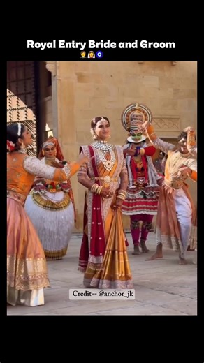 Royal Entry ✨👰‍♀️🤵#royalwedding #brideandgroom ‪@EmceeJayK‬ #jaisalmer #viral #shorts