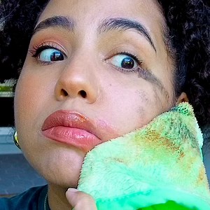 We test out some of the best eco-friendly makeup removers on the market to find ones that are less harmful and wasteful than regular wipes. | Insider Beauty