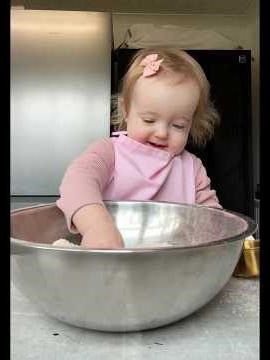 Raspberry Oaty Breakfast Bars