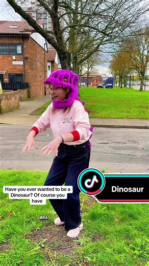 I don’t even know how to explain this… but I need it immediately. This is a dinosaur skeleton head pillow situation and I’m sorry, but why is it so funny and so brilliant at the same time? You’ve basically got this full spine and skull design that sits over your head and down your back, and it’s giving equal parts comfort and “I’ve completely lost the plot”… which, honestly, feels on brand for all of us right now. It’s actually really soft and cushioned as well, so it’s not just for the chaos fa