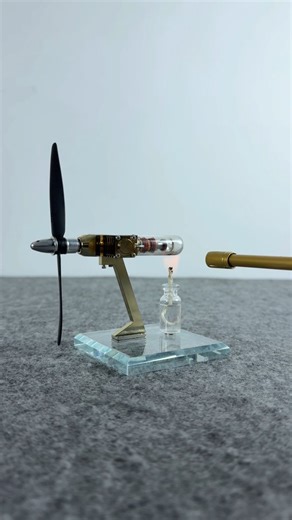 𝗧𝗲𝗰𝗵𝗻𝗼𝗹𝗼𝗴𝘆 | 𝗜𝗻𝗻𝗼𝘃𝗮𝘁𝗶𝗼𝗻| 𝗚𝗮𝗱𝗴𝗲𝘁𝘀 on Instagram: "The Stirling engine works by using temperature differences to create motion. Its simple design, external heating, and smooth operation make it an interesting and useful engine for educational models, renewable energy systems, and future clean-energy applications. #technology #gadgets #coolgadgets"