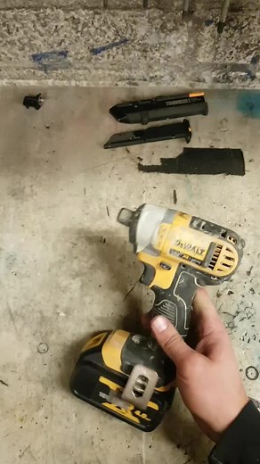 How to repair a Dewalt impactor that won't hold a bit it. The ball spring eventually ware out and needs replacing. #Dewalt #impactor #dewaltimpactor #dewaltdcf899 #dewaltrepair #toolrepair #drillrepair #toolrestore #educational #howto #cordless #tiktoklearn #learn #learning #deandohertygreaser
